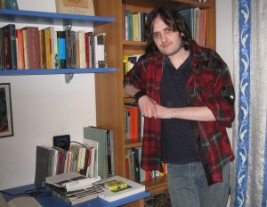 Mario Cobuzzi e la sua invidiabile libreria